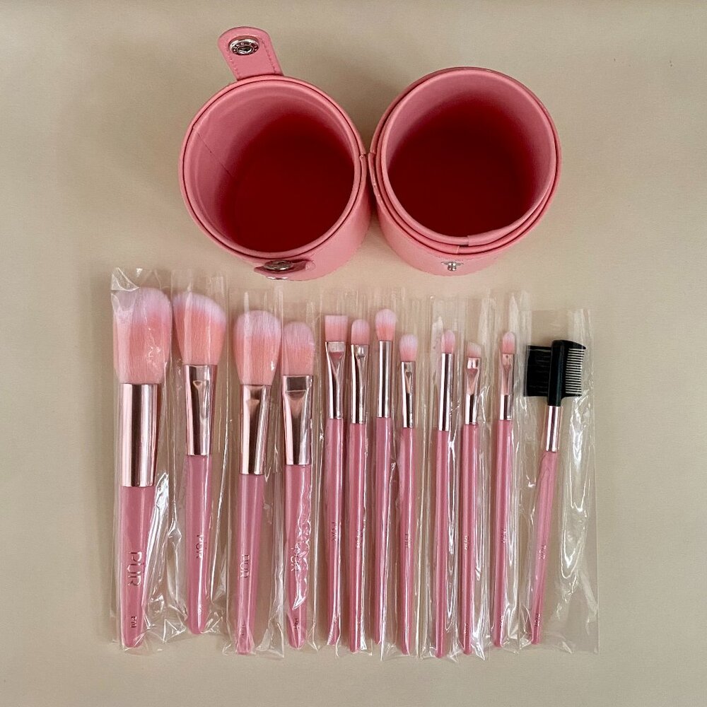 Pur The Complexion Authority Set of 12 Makeup Brushes and Pink Case, Brand New.
